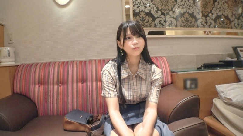 SIRO-5602 "This is the hottest thing ever! This plain-looking girl has hidden big tits! She looks quiet, but when you put your dick in her, she s