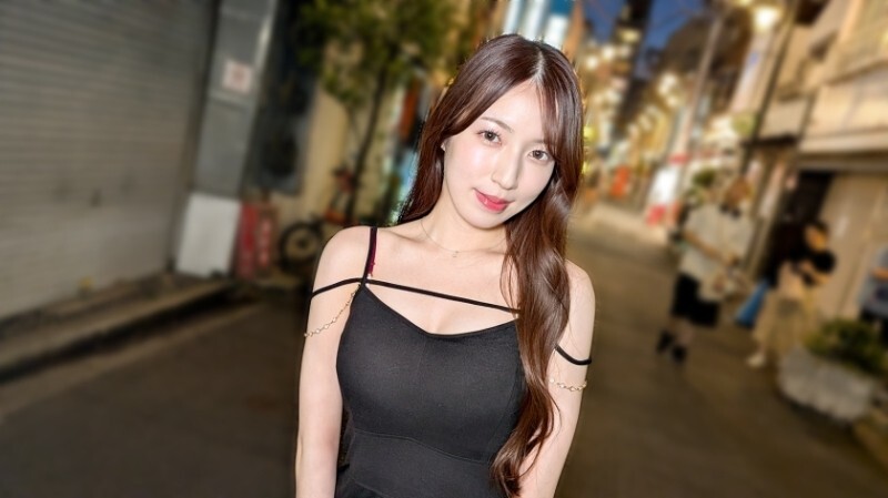 SIRO-5603 "A True Lover! The moment your eyes meet, it's inevitable that you'll fall in love! There's a world in which such a beau